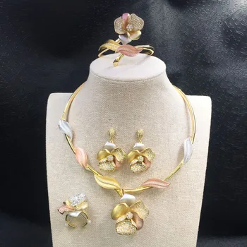 

Lanyika Fashion Jewelry Noble Elegance Peony Necklace with Earrings and Bangle and Ring Banquet Popular Best Gift