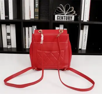 

2019 brand new luxury concept design. Caviar cowhide, 24K hardware plating. Super large capacity fashionable shoulder bag