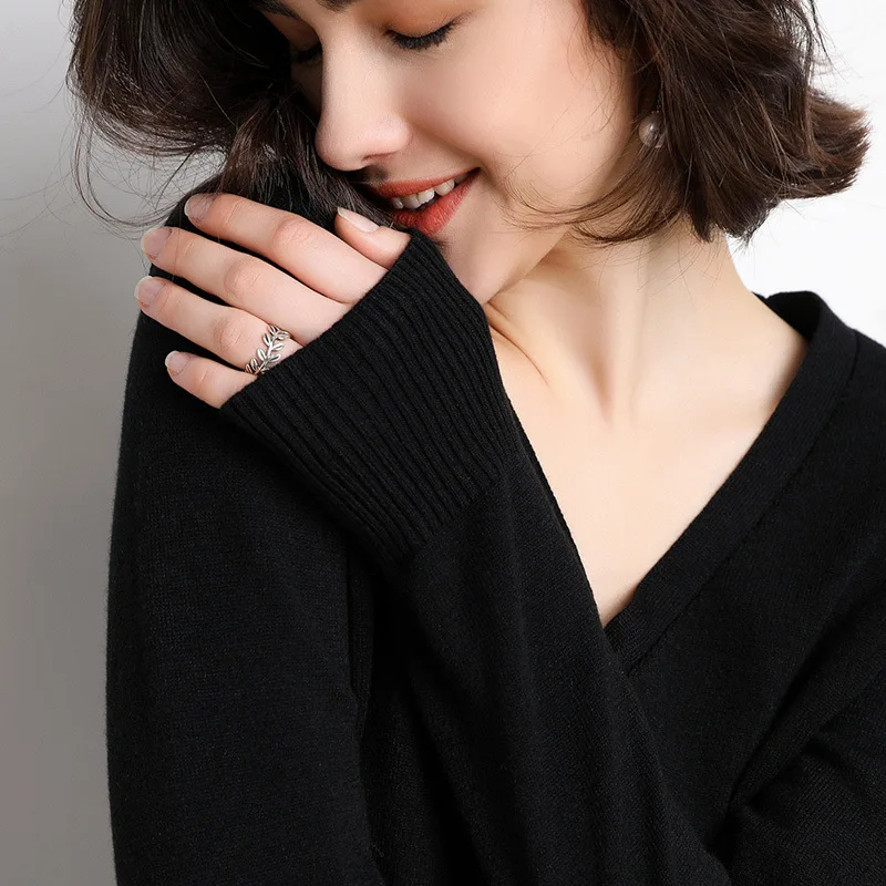 New women's coat Long Sleeve V-neck knitted cardigan solid color slim Korean version thin sweater New women's coat Long Sleeve V-neck knitted cardigan solid color slim Korean version thin sweater