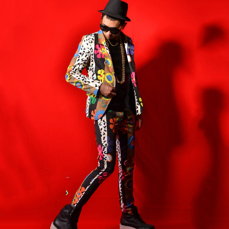 Яркий цветочный принт для мужчин Slim Fit повседневные костюмы, жакеты, блейзеры пальто мужской танцор певец DJ модные сценические костюмы DT1129