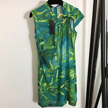 

Runway Designer 2020 Summer NEW Fashion Holiday Green Jungle Print Metal O Ring Bulck Decoration Asymmetric Sleeveless Dress