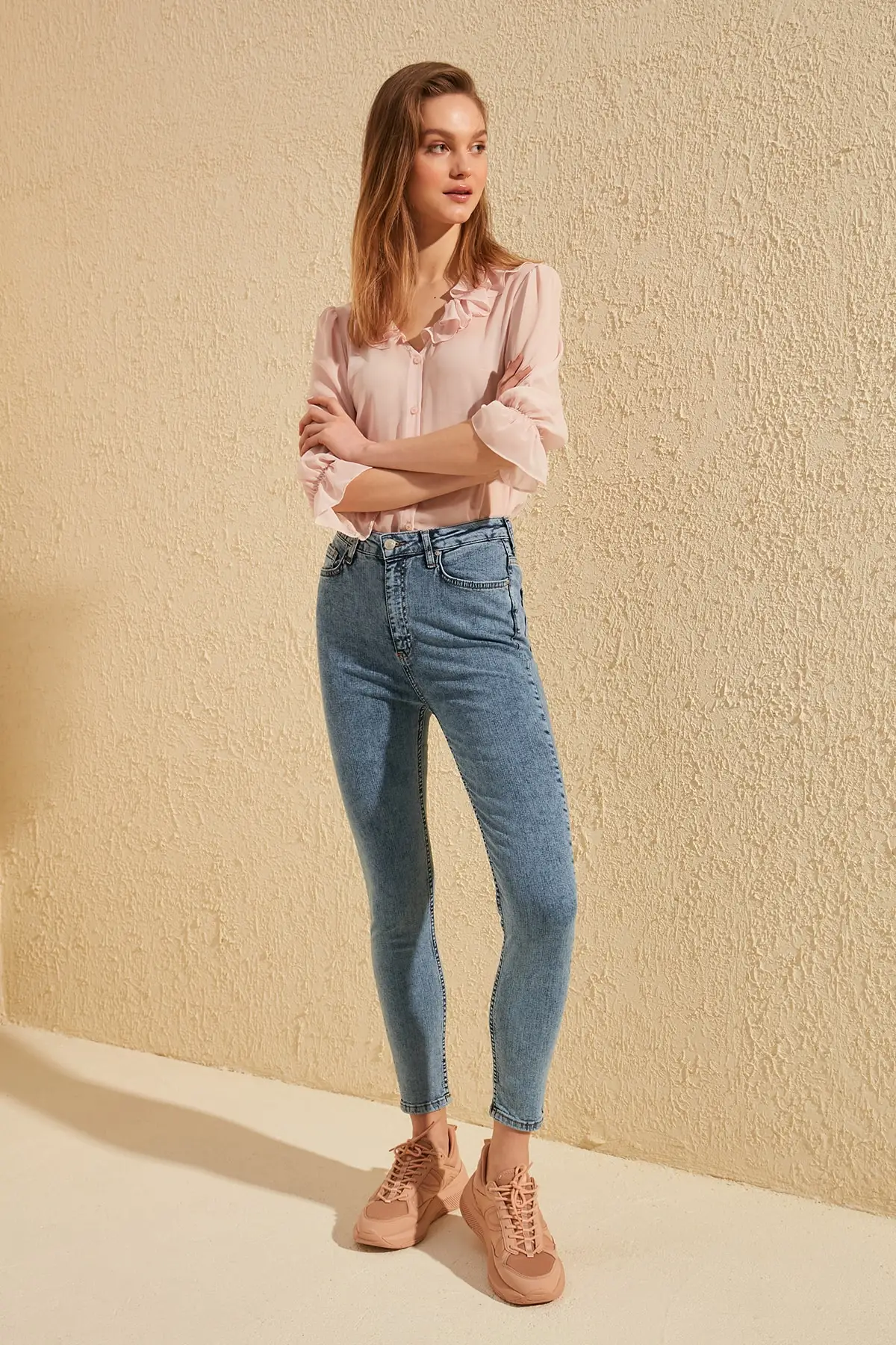 

Trendyol High Waist Skinny Jeans TWOSS20JE0167