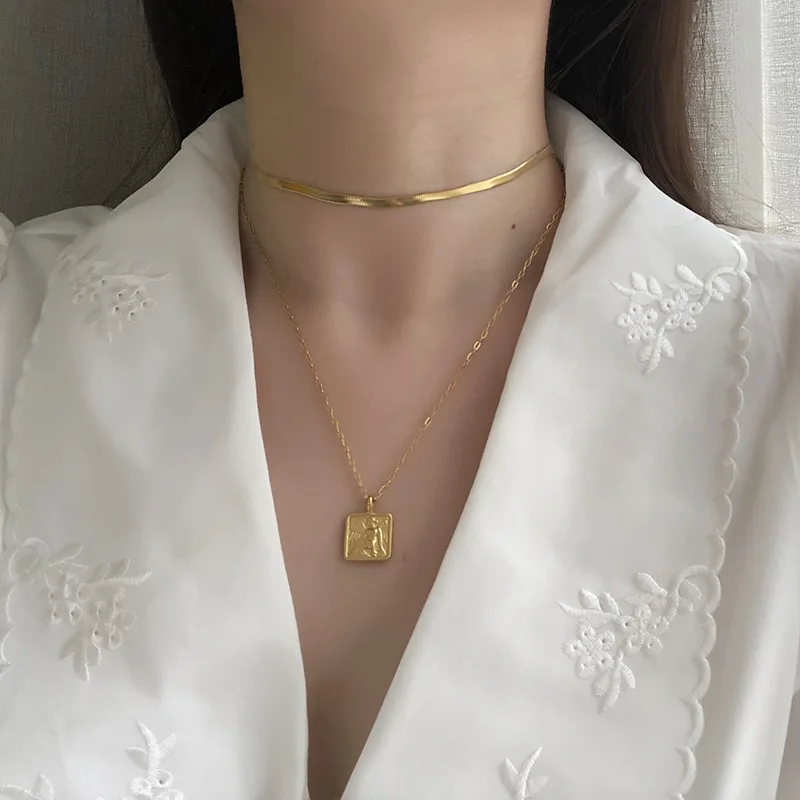 

DAVINI Golden Statement Necklaces Stainless Steel Snake Choker Necklace Clavicle Blade Chain Minimalist Jewelry For Women MG475