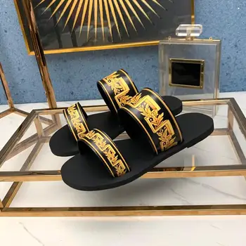 

2020 Fashion Designer Leather Flat Sandals Summer Shoe For Women Luxury brand ladies Black slippers Women Plus Size Sandals 43