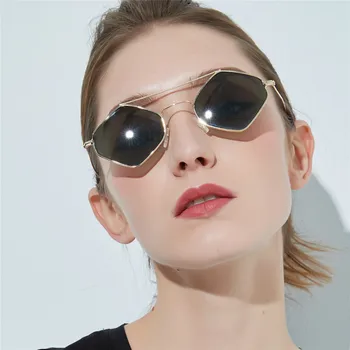 

Personalized Versatile Women's And Men's Multilateral Square Small Frame Diamond Sunglasses Fashion Trend UV-proof Sunglasses