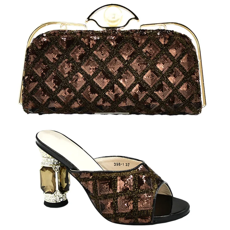 Новое поступление; итальянская обувь и сумка в комплекте для женщин; обувь и сумка в комплекте в нигерийском стиле; вечерние из искусственной кожи; босоножки на высоком каблуке - Цвет: Кофе