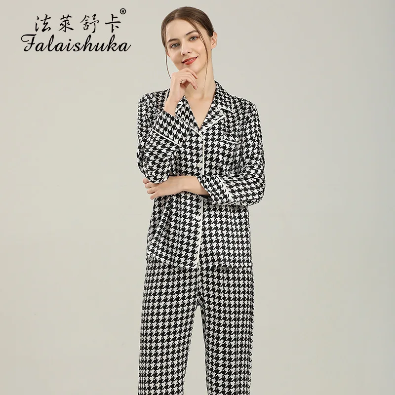 Рисунок 5 - Пижамный комплект женский из натурального шелка