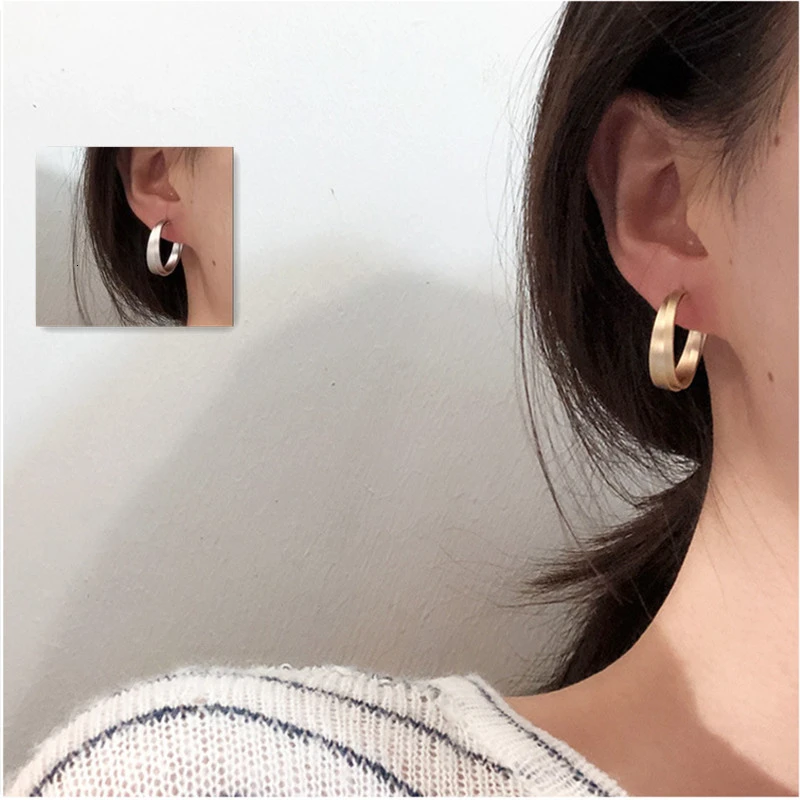 

Korea Hoop Earrings Chic Simple Pin Matte Metal Gold Geometric Irregular Circle Small Gold Silver Earrings For Women 2020 New