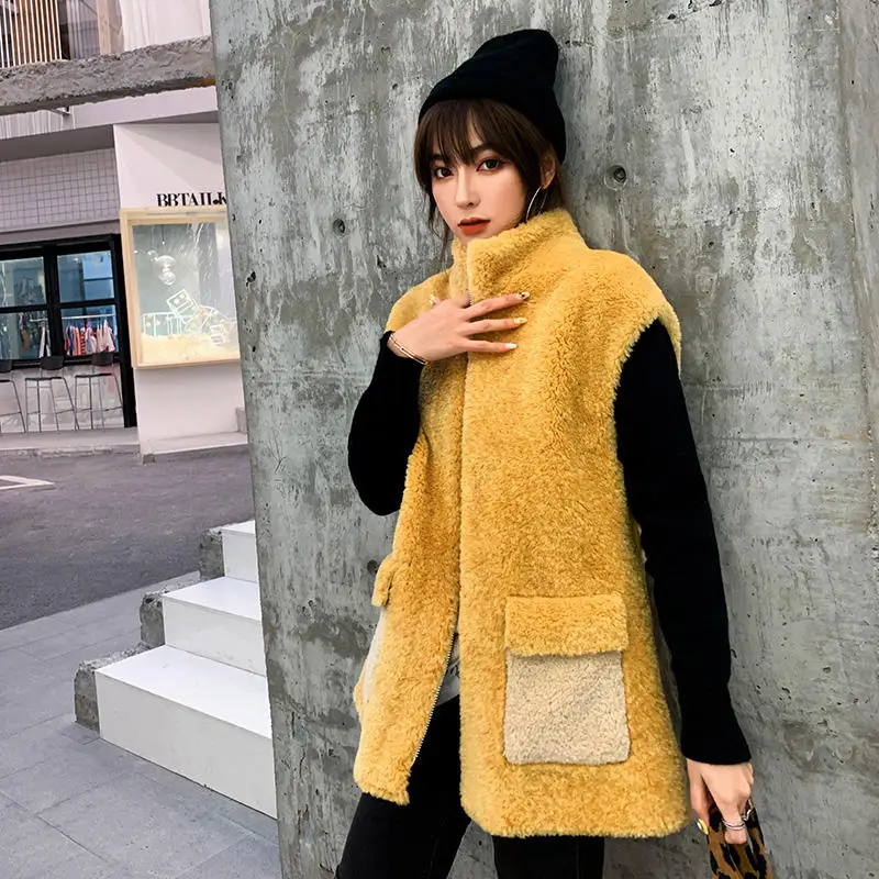 

2019 autumn and winter clothes lamb vest vest women plus velvet velvet fur one Korean version of the leather vest jacket