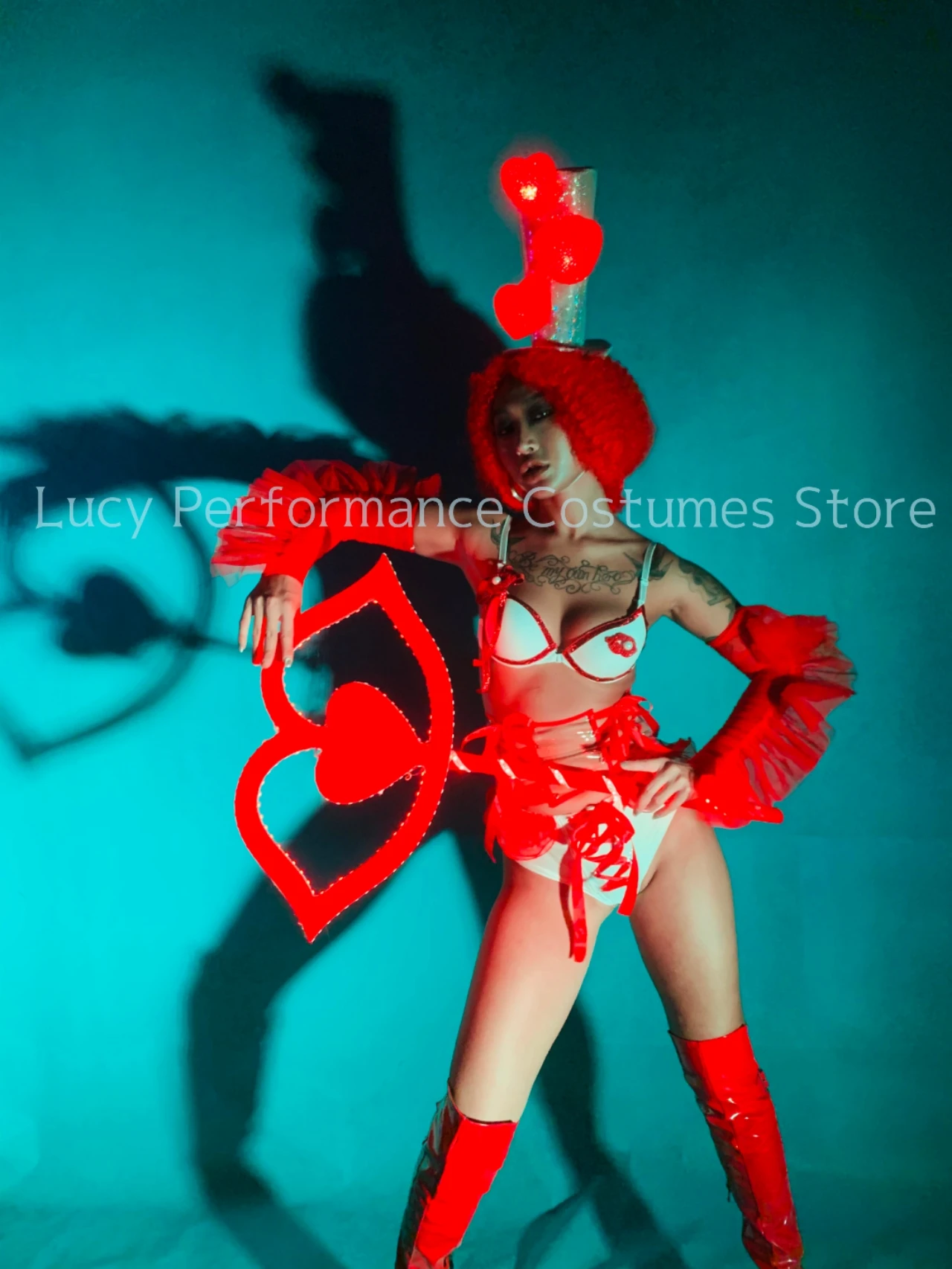 

Бар и ночной клуб group B красного цвета с надписью «love световой средства ухода за губами для девочки, платье для сцены платье для вечерние женские тайские певица для выступления платье