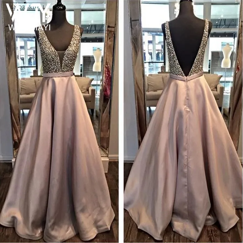 29      Luxury-Beaded-Crystal-Evening-Dresses-Long-2020-Deep-V-Neck-Sexy-Prom-Dresses-Backless-Formal-Party.jpg_Q90.jpg_.webp - 副本 (2)