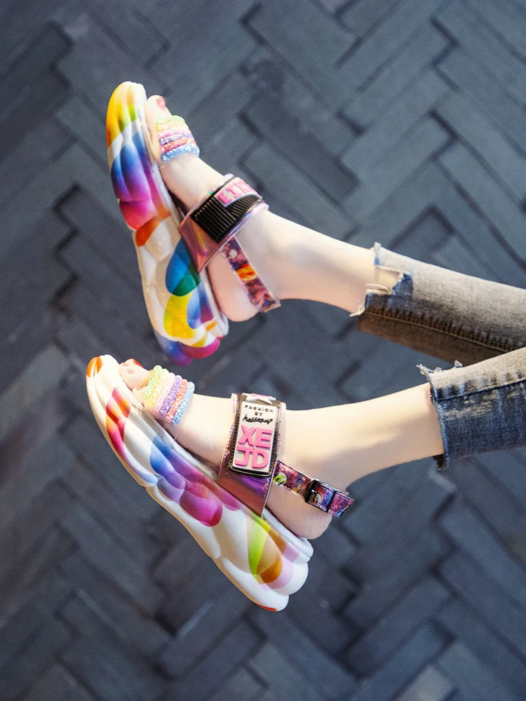 

European station sponge cake platform sandal women 2019 summer fashion Joker net red sports Rome beach shoes women ins tide