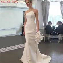 Простое атласное свадебное платье с юбкой годе модель 2020 года