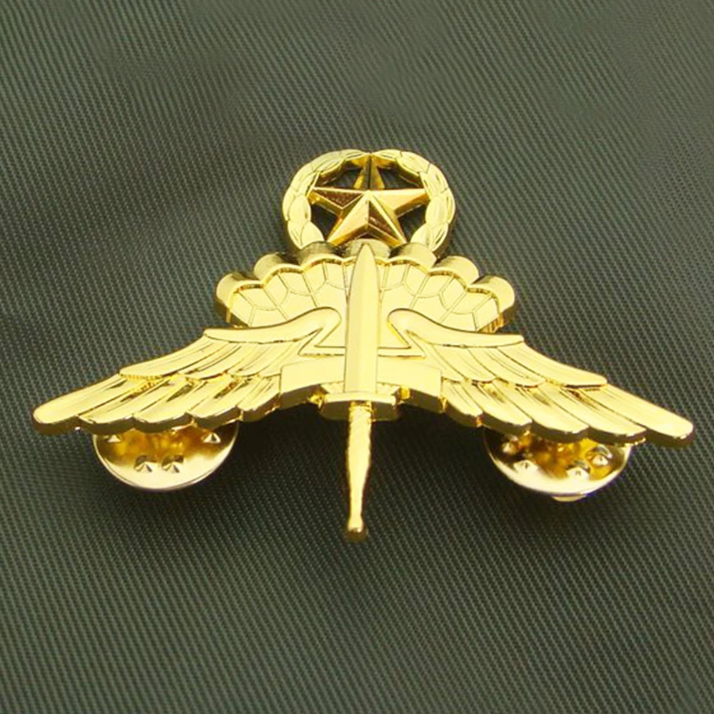 

UNITED STATES US ARMY FREEFALL PARACHUTIST WINGS STAR BADGE PIN COCKADE GOLD