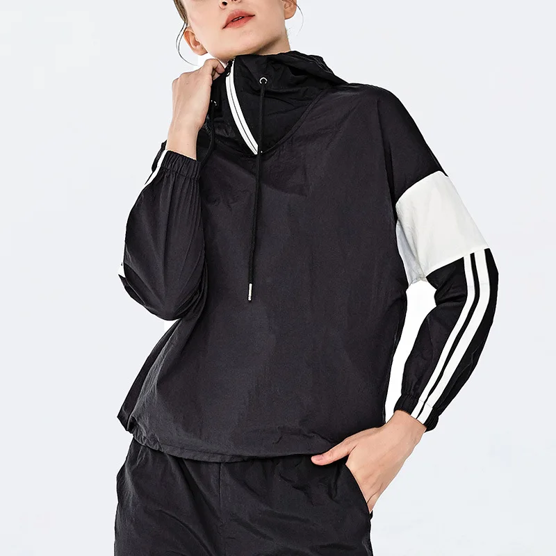 

Women Sports Jacket with Hood Fitness Energy Seamlesss Gym Tops Zipper Design Long Sleeves Stretch Breathable Materials