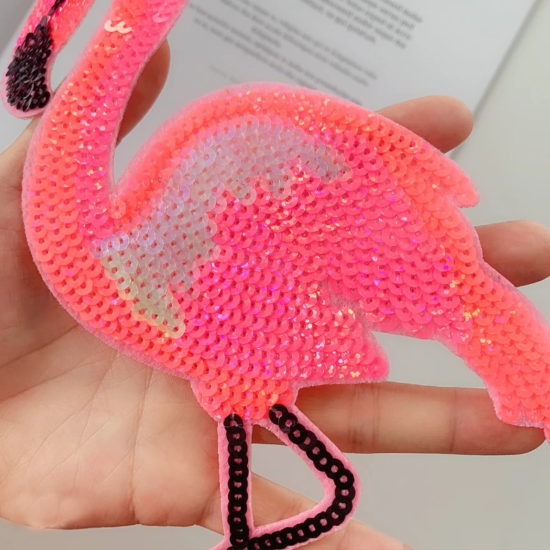 Wholesale Patches Cartoon animal Flamingo Sequins patche Embroidery BadgeS Sewing Supplies Clothing Accessories Iron on patches