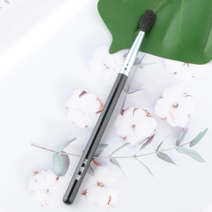 Highlighter Makeup Brush makeup brush set makeup brush makeup tool set makeup tool 1pc Eyeshadow crease multifunctional Make up brush wood handle cosmetic tool natural squirrel hair