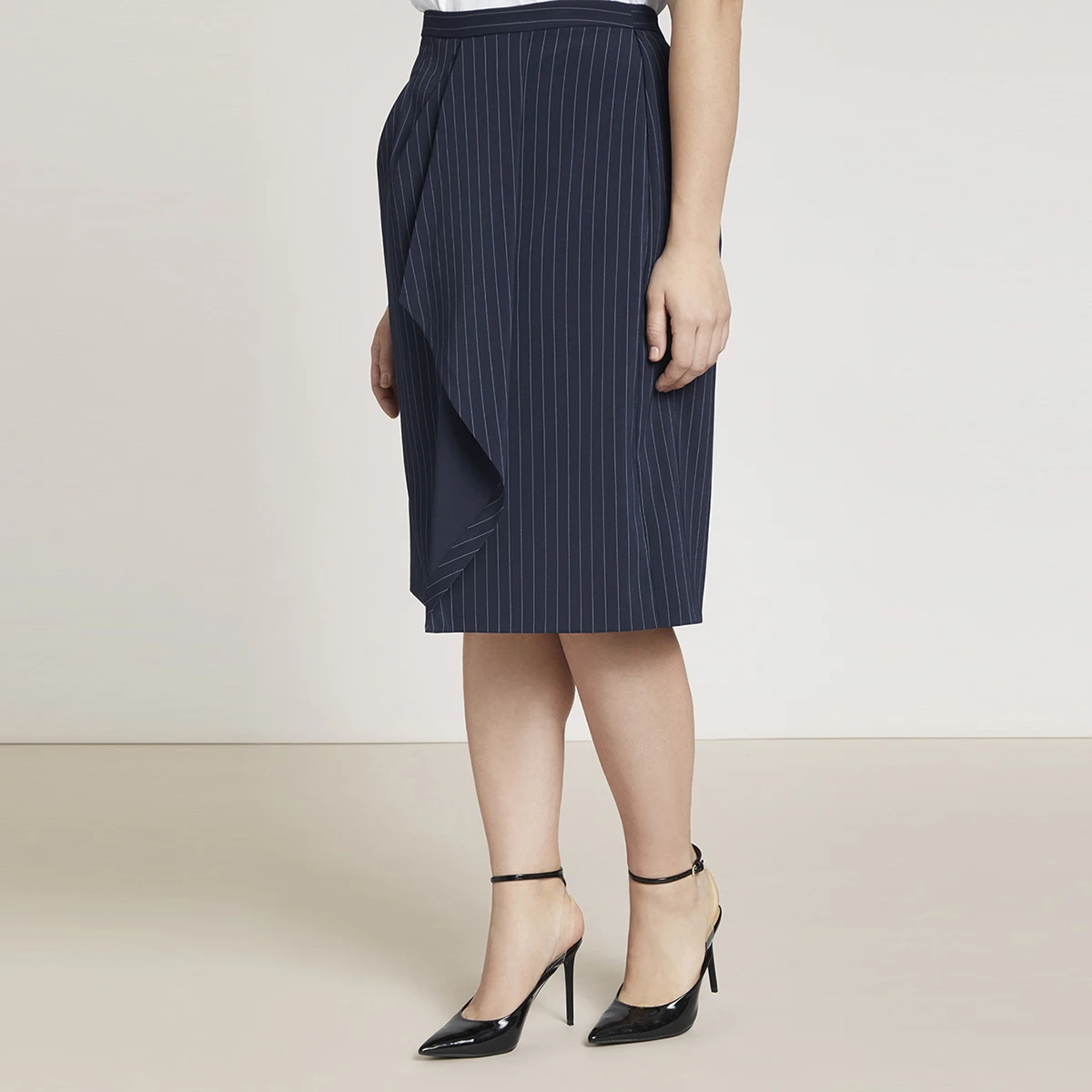 

Plus Size Fashion Stripe H Type Easy To Match Comfortable Dip Pencil Skirts Women Summer Skirt 7XL