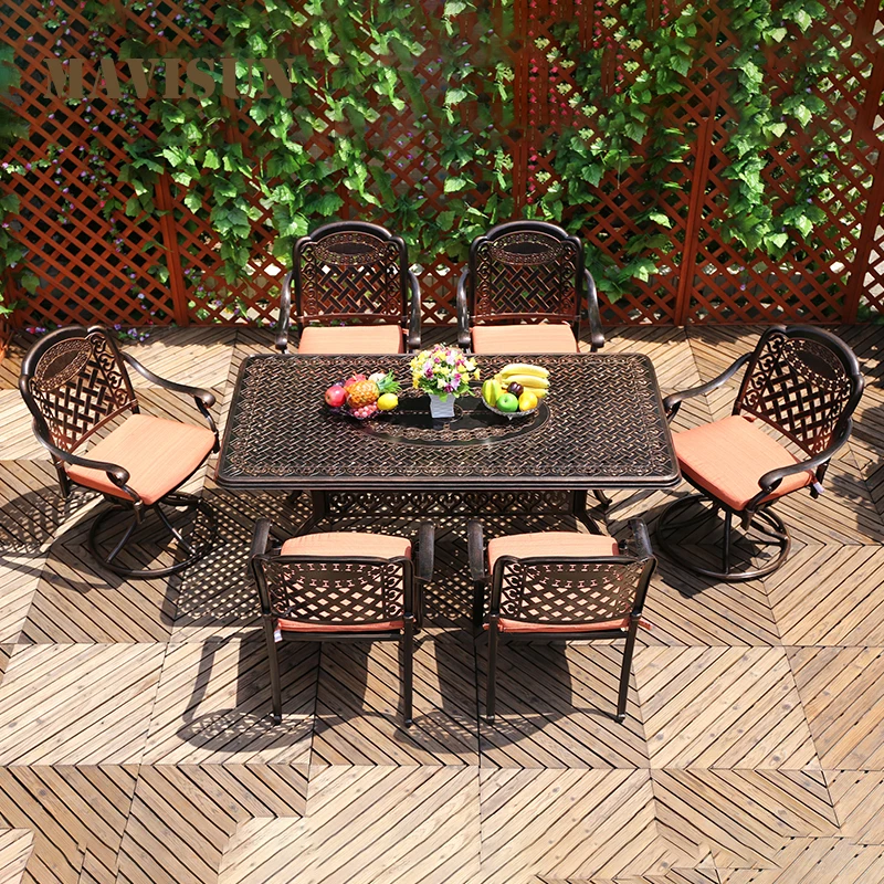 Northern Europe Outdoor Cast Aluminum Table And Chairs Combination Light Luxury Villa Courtyard Garden Chaise Lounge Set