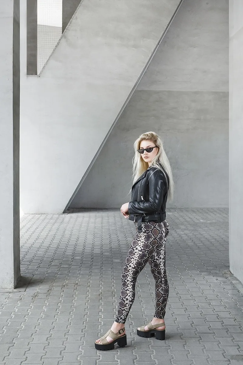 Women Clothes Fashion Leggings Sexy 3D Print Hip-lifting Leggings Outdoor Sport Running Leggings Woman Snakeskin Fitness Pants