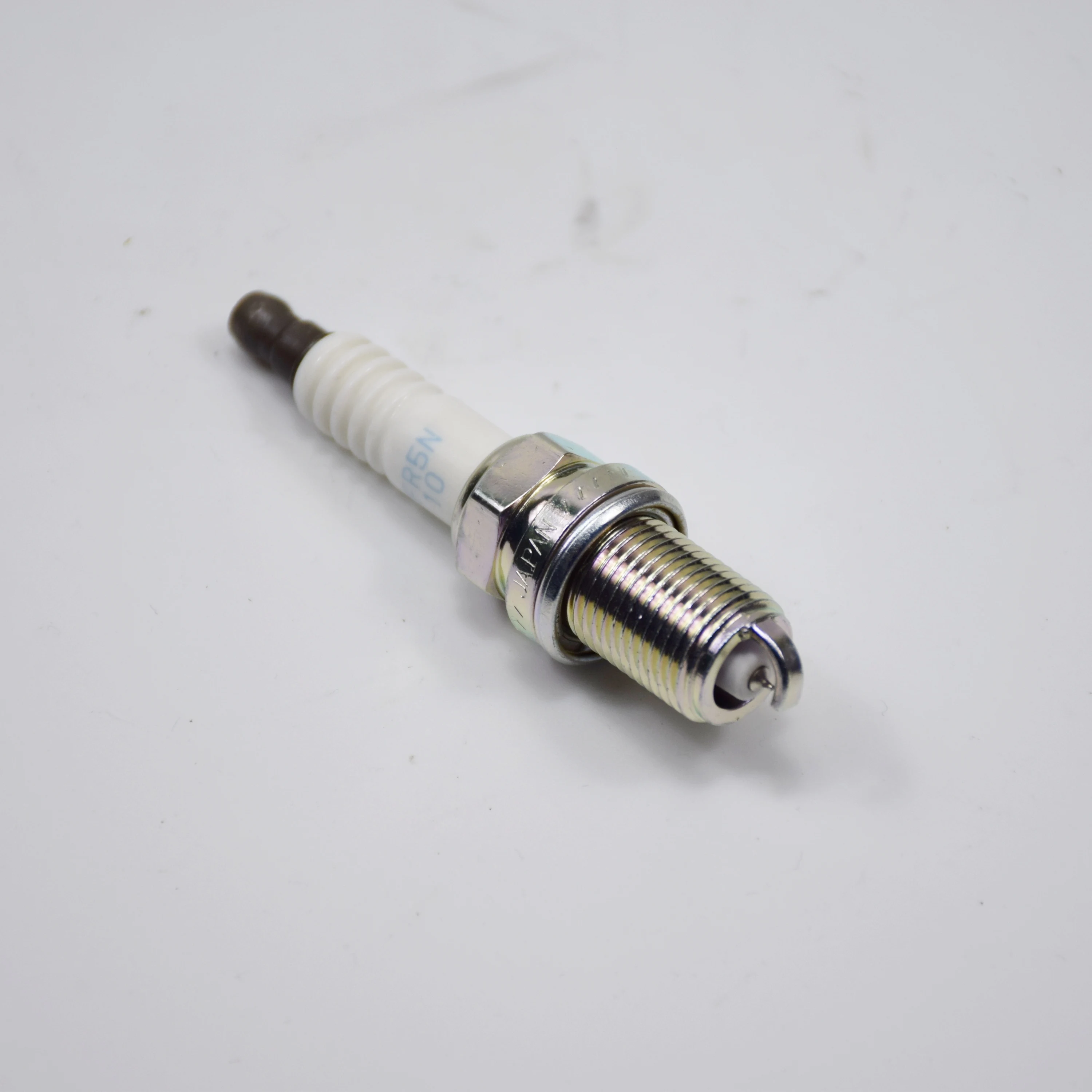 Genuine-auto-parts-iridium-spark-plug-IFR5N-10-for-XF-XJ-RANGE-ROVER ...