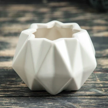 

Ceramic planter "Triangles" white 10 * 10 * 7 cm