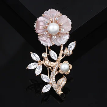

Flower Brooches Jewelry Wedding Bouquet Pin Gift Rhinestone for Fashion Women Simple Design Pearl Shell Winter Coat Brooch Pins