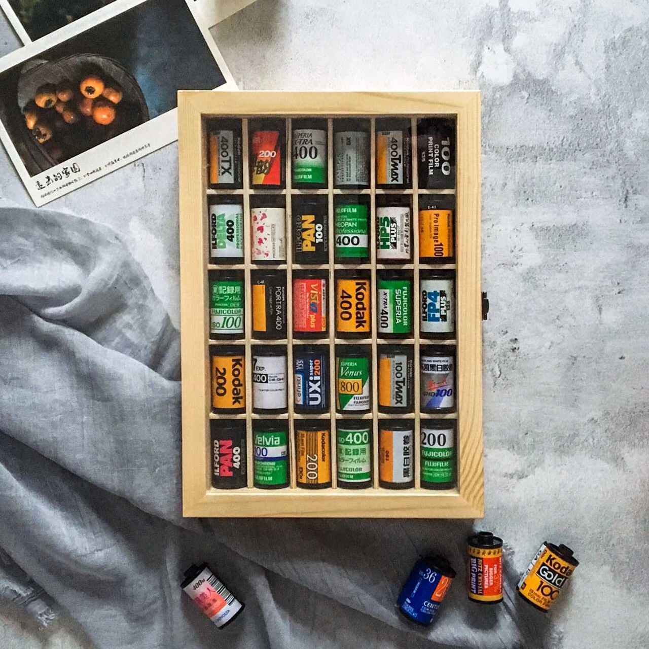 

Photo enthusiast film collection vintage wood display frame / frame 135 film storage box photo frame Interior decoration frame