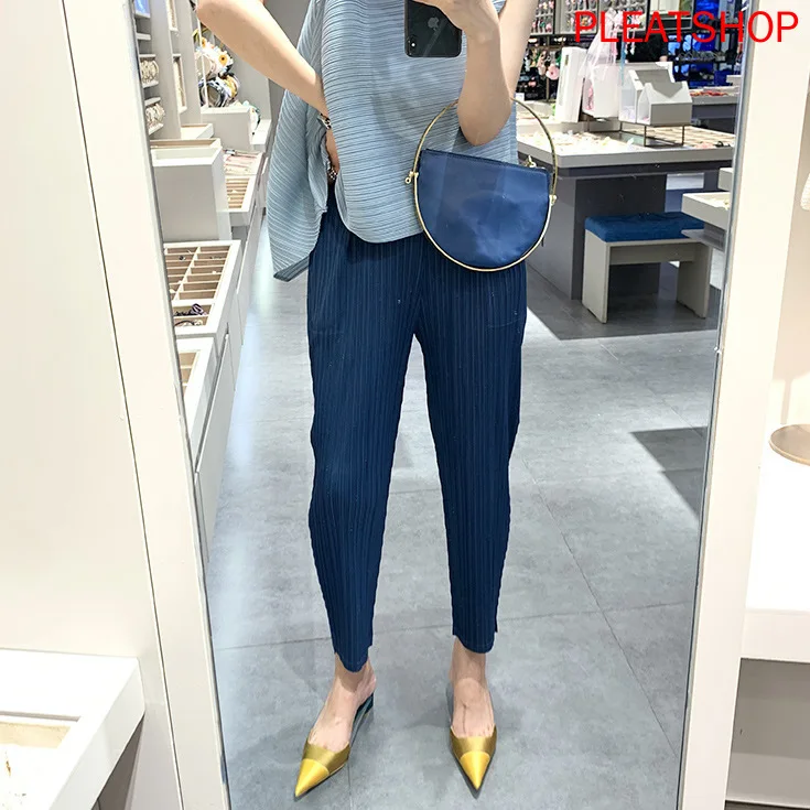 MIYAKE Slim Pleated Side Slit Elastic Loose Elastic Waist Capri-Pants Pocket Wide Leg Harem Pants Women MIYAKE Slim Pleated Side Slit Elastic Loose Elastic Waist Capri-Pants Pocket Wide Leg Harem Pants Women