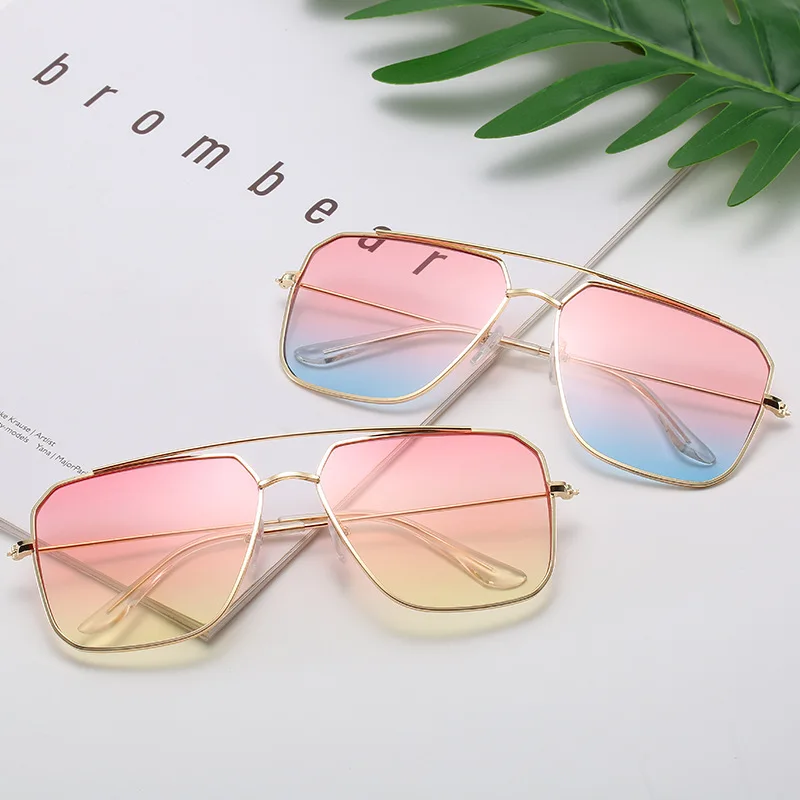 

Gradient Large Frame Metal Ladies Sunglasses Fashionable Candy-colored Double-beam Polygon Thin-faced Women Eyeglasses