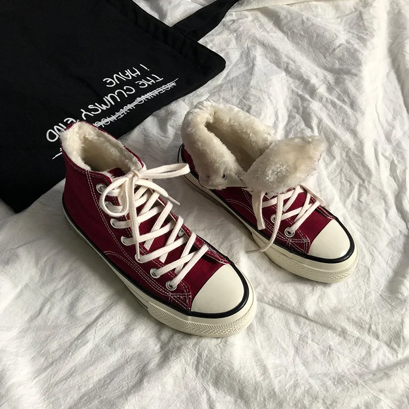 Baratos Zapatos vulcanizados para mujer, zapatos de invierno, de lona, de alta calidad, Retro, de abrigo, para mujer, Con parte inferior gruesa, zapato elegante blanco y negro de terciopelo