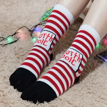 

Unisex Five Toes Christmas Cotton Crew Socks Cartoon Bear Santa Hosiery Gifts