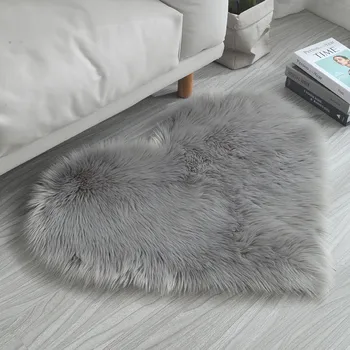 

90x70cm Heart Shape Soft Faux Fur Sheepskin Chair Cover Warm Hairy Carpet Seat Pad Washable Bedroom Faux Mat Home Decoration