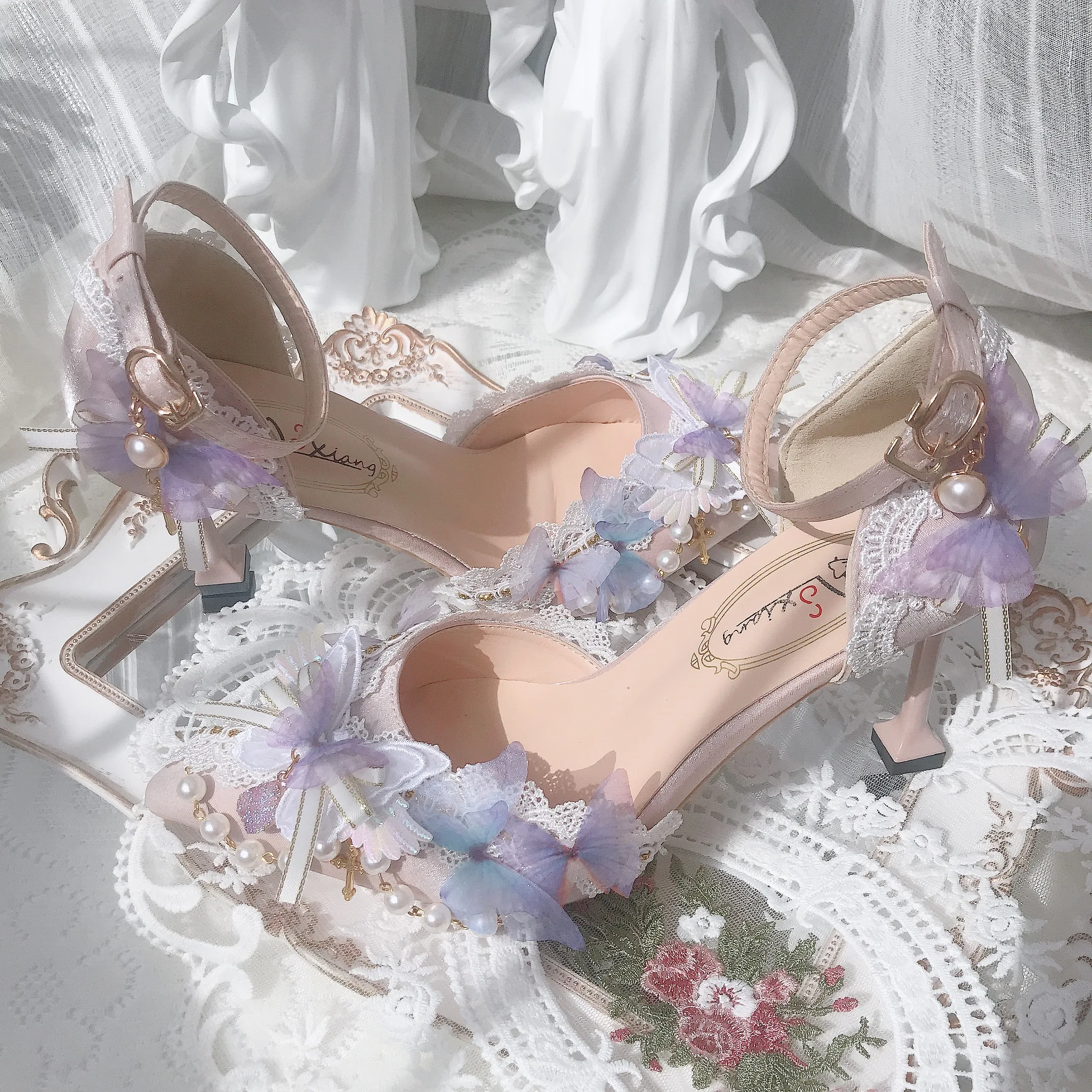 talons-hauts-papillon-fleur-douce-pour-femmes-chaussures-lolita-decoration-de-perles-belles-filles-nickel-e-kawaii-mariage-5cm-8cm