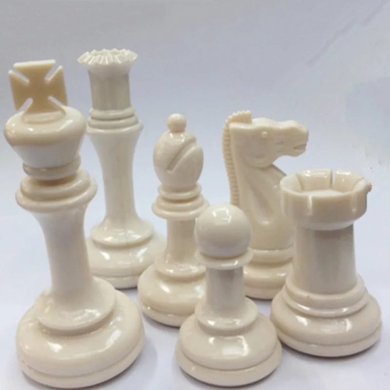 

Plastic Resin International Chess Set With Chessboard King High 77mm/64mm Chessboard 43cm/35cm Chess Set Family Party Board Game