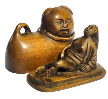 

Y6726 - 2" Hand carved Boxwood Netsuke - Geisha Girl in Box