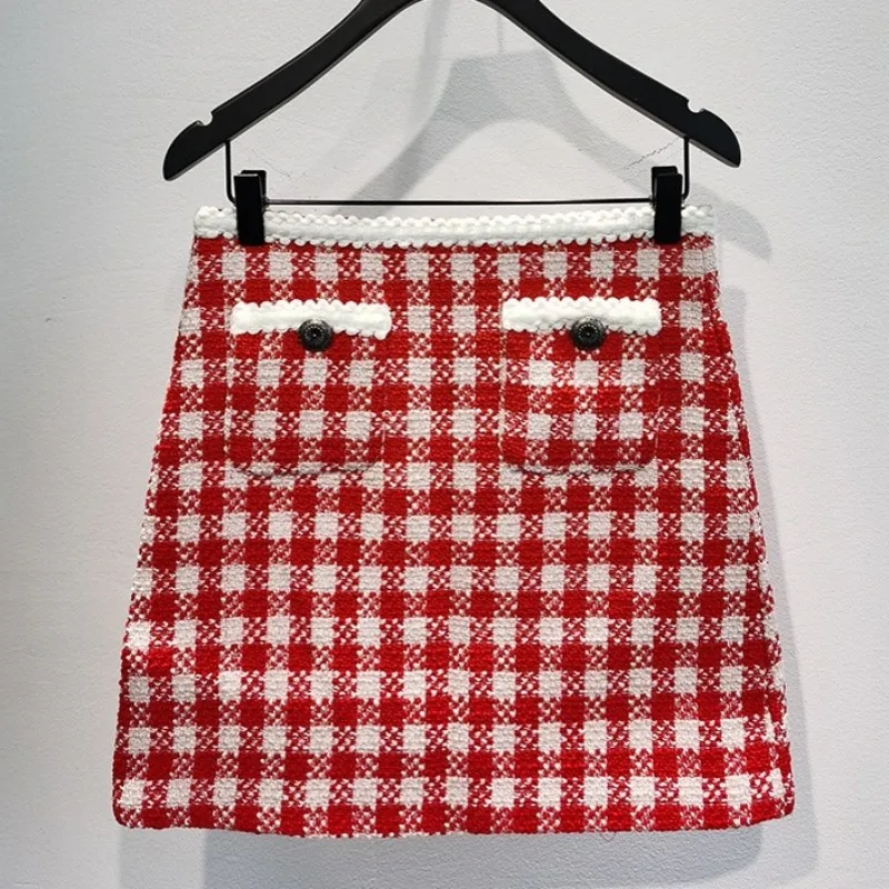 Рисунок 4 - Женская твидовая мини-юбка в клетку