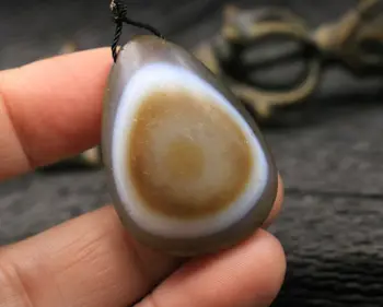 

Magic Power Rare Tibetan Old Oily Agate Goat Heaven Eye dZi Bead Pendant Amulet