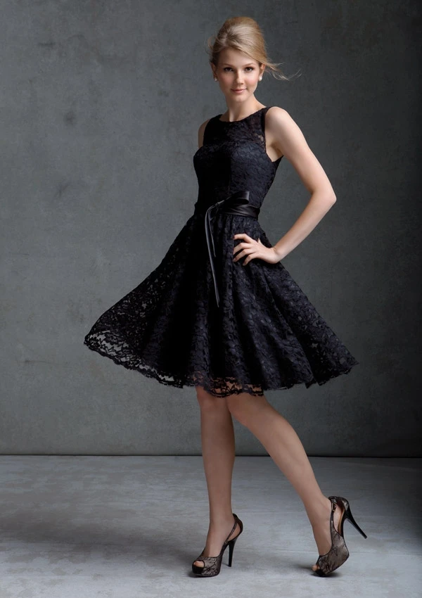 

Attractlive Black Lace Bridesmaid Dress Sleeveless 2015 Free Shipping Short Vestidos Prom Gown Dress Custom Made In China