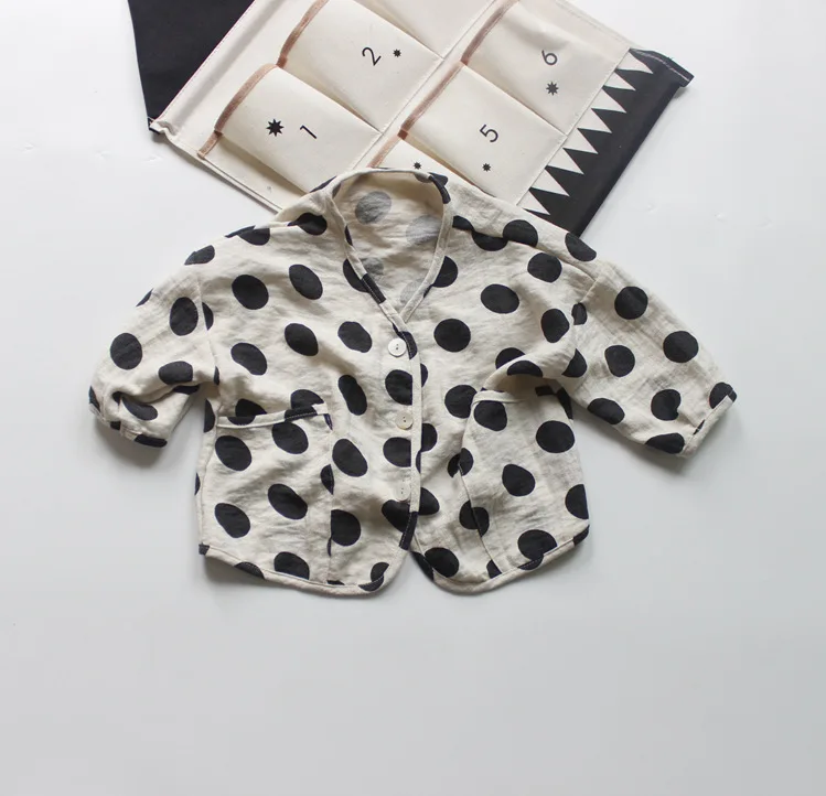 Новые осенние детские хлопковые льняные пальто-кардиган унисекс свободные топы в горошек в Корейском стиле верхняя одежда для маленьких мальчиков и девочек детская одежда