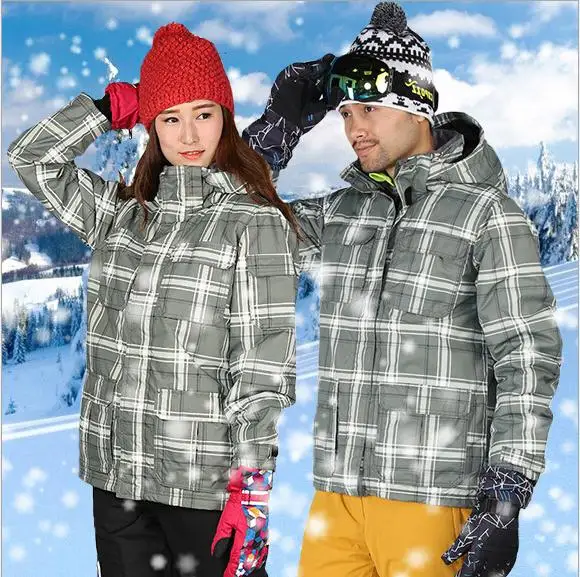 Мужчины и женщины носят такие же ветрозащитные, водонепроницаемые, теплые и износостойкие куртки для альпинизма и кемпинга