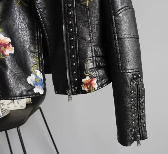 Женская Цветочная вышитая куртка из искусственной мягкой кожи, пальто-оборот, повседневная черная мотоциклетная куртка из искусственной