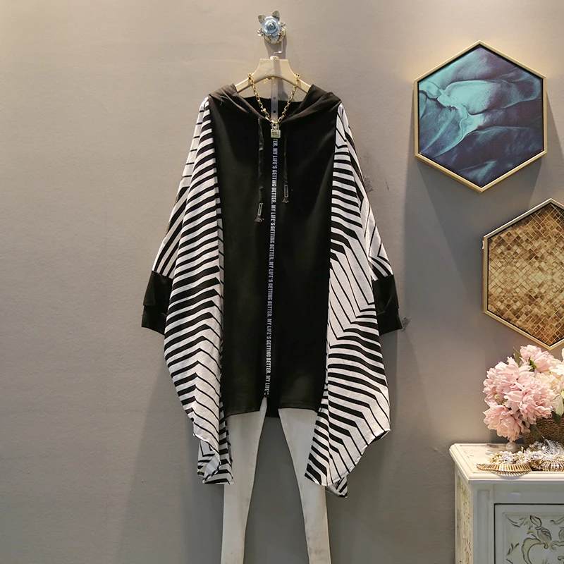 

[EWQ] 2019 Spring Autumn High Quality Hooded Collar Long Sleeve Striped Patchwork Zipper Vintage Loose Windbreaker Women AH46301