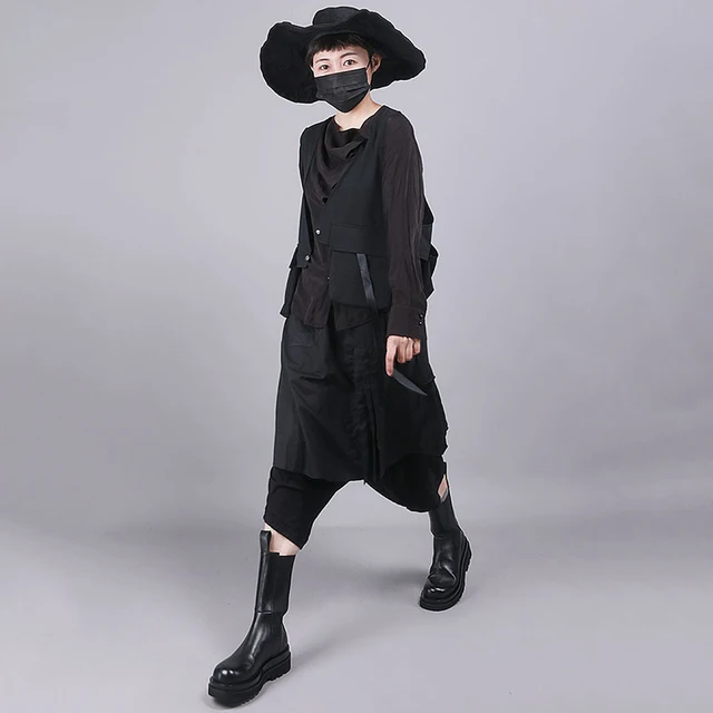 [EAM] Women Black Asymmetrical Split Joint Loose Fit Vest New V-collar Sleeveless   Fashion Tide Spring Autumn 2021 1R854 3
