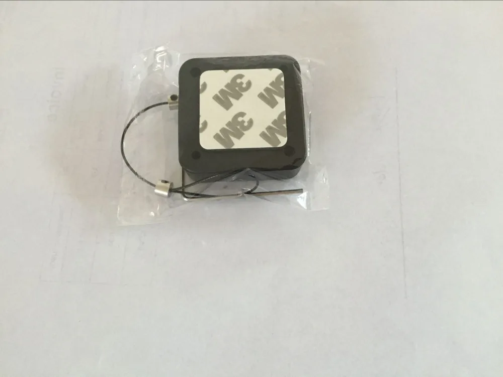 Security_Display_retractable_cable_pull_box