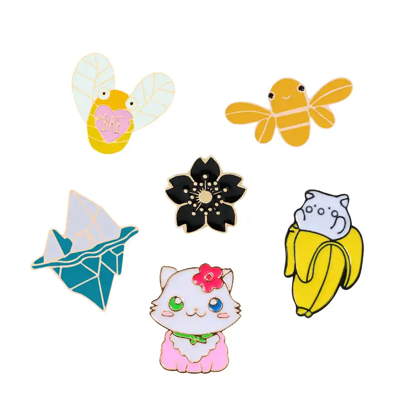 Femmes Broche Enfant Badge Email Broches Dessin Anime Chat Abeille Ronde Fleur Banane Vestes Chemise Chapeau Sac Fete Bijoux Cadeau Livraison Directe Aliexpress