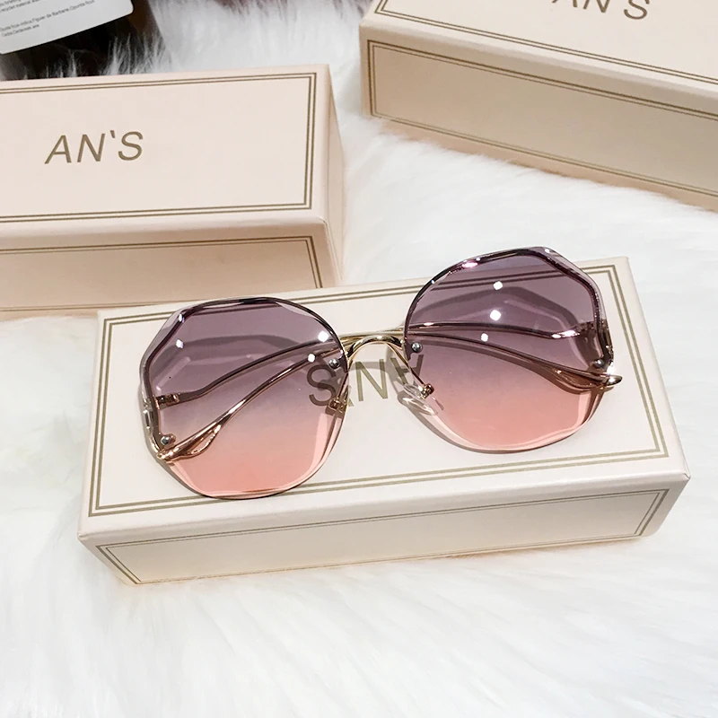 2021 Fashion Tea Gradient Sunglasses Women Ocean Water Cut Trimmed Lens Metal Curved Temples Sun Glasses Female UV400 raybans women Sunglasses