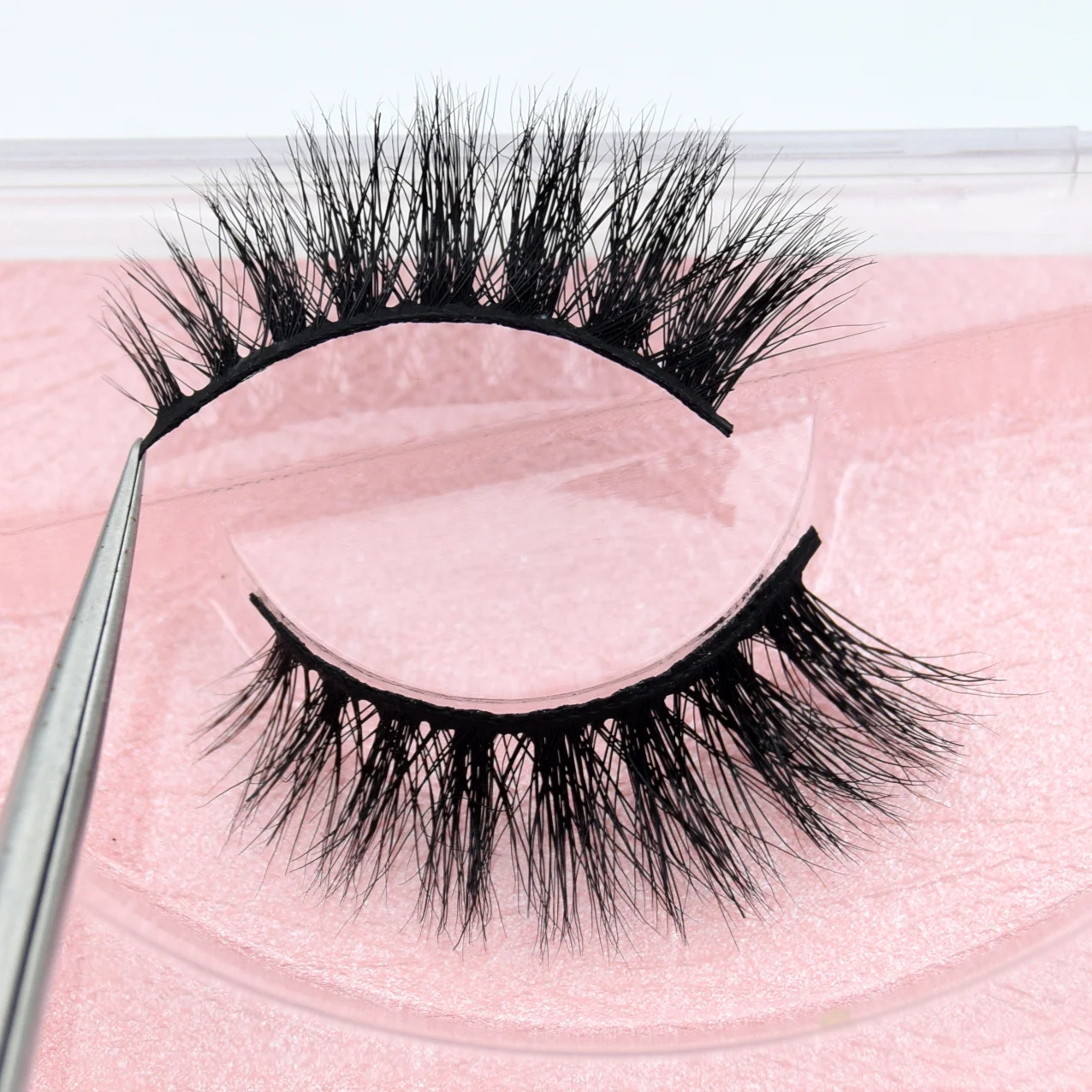 

Visofree 3D Mink Eyelashes 100% Cruelty free Wispy Cross Lashes Fluffy Thick Soft Makeup Beauty Handmade False Eye lashes M18