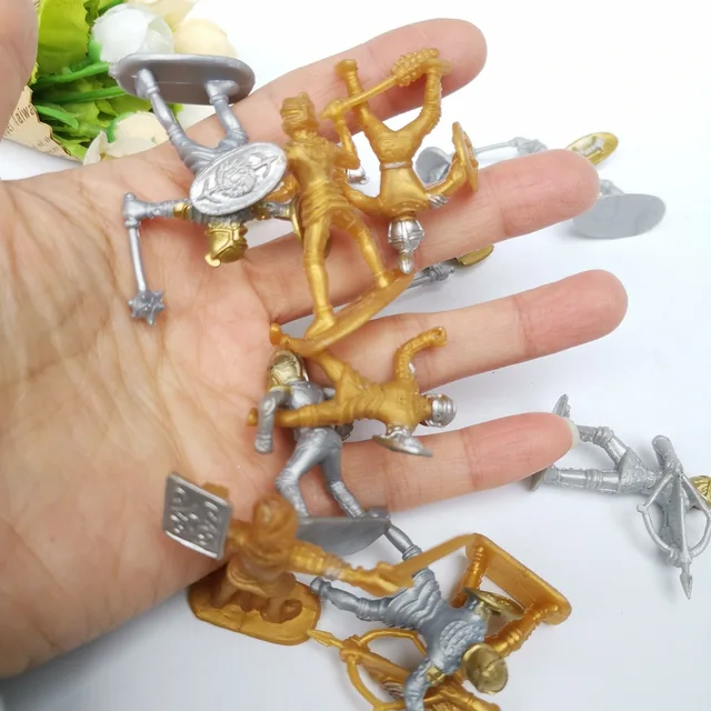 100pcs/lot Cartoon anime figures gold silver soldier war man model capsule doll home ornaments miniature 4