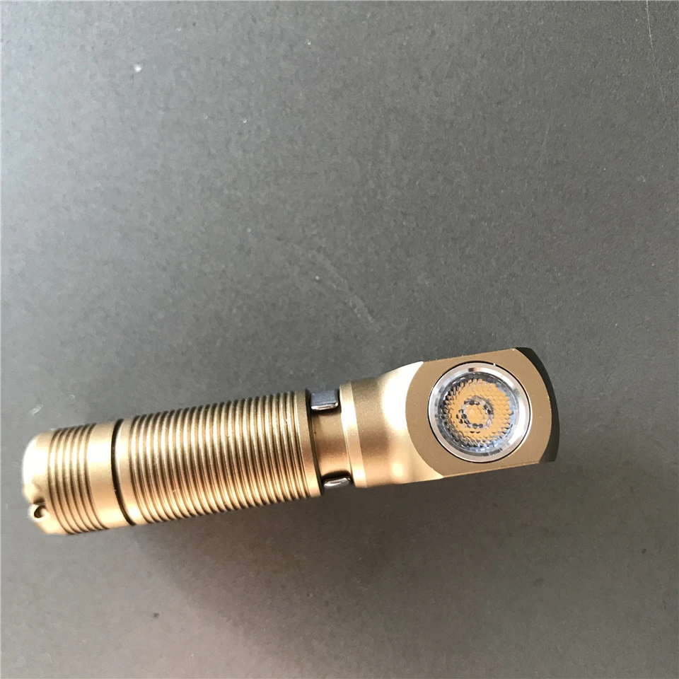 Manker E02 kleine Taschenlampe wasserfest AAA-batteriebetrieben rechtwinkelig 